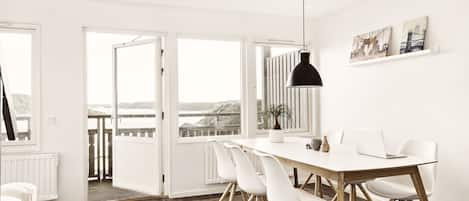 Suite- Deluxe, 3 soverom, havsutsikt (Spa Excluded) | 2 Schlafzimmer, Pillowtop-Betten, individuell dekoriert