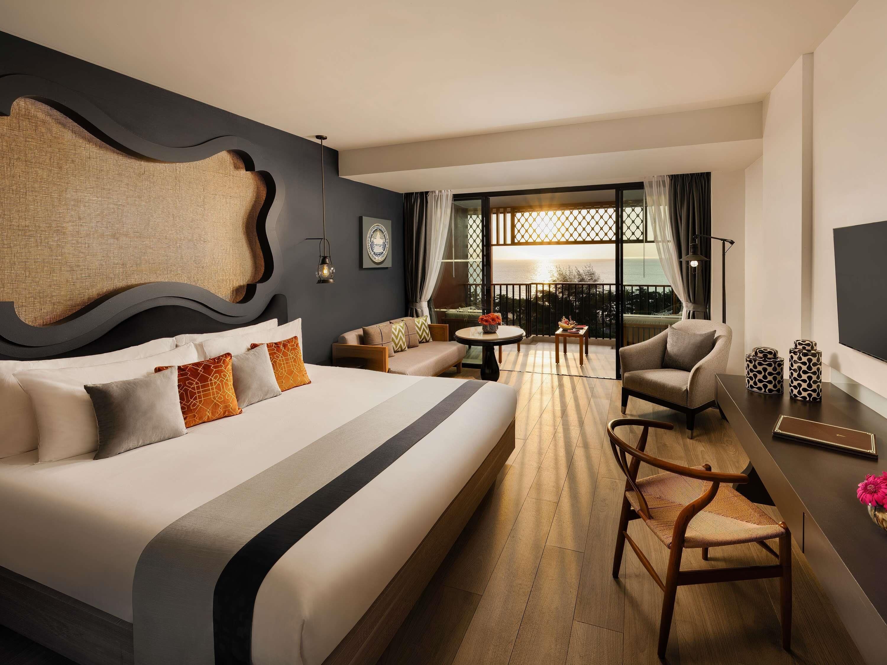 Premier Room, 1 King Bed, Balcony, Sea View