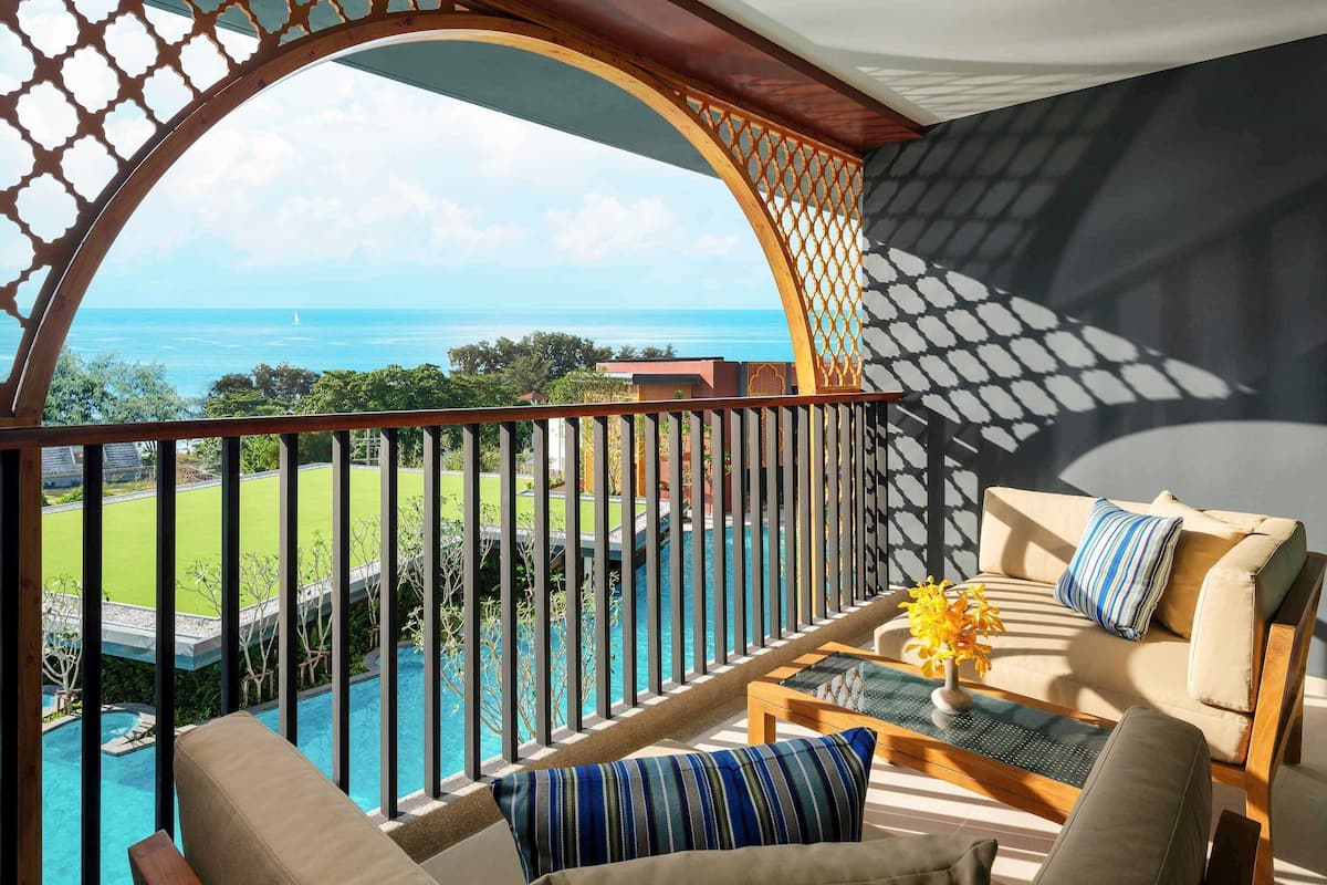 1 bedroom, premium bedding, down comforters, minibar