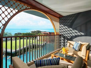 Premium bedding, down duvets, minibar, in-room safe - Avista Grande Phuket Karon - MGallery (Karon)