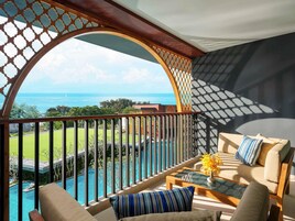 Ropa de cama de alta calidad, cubrecamas y minibar 