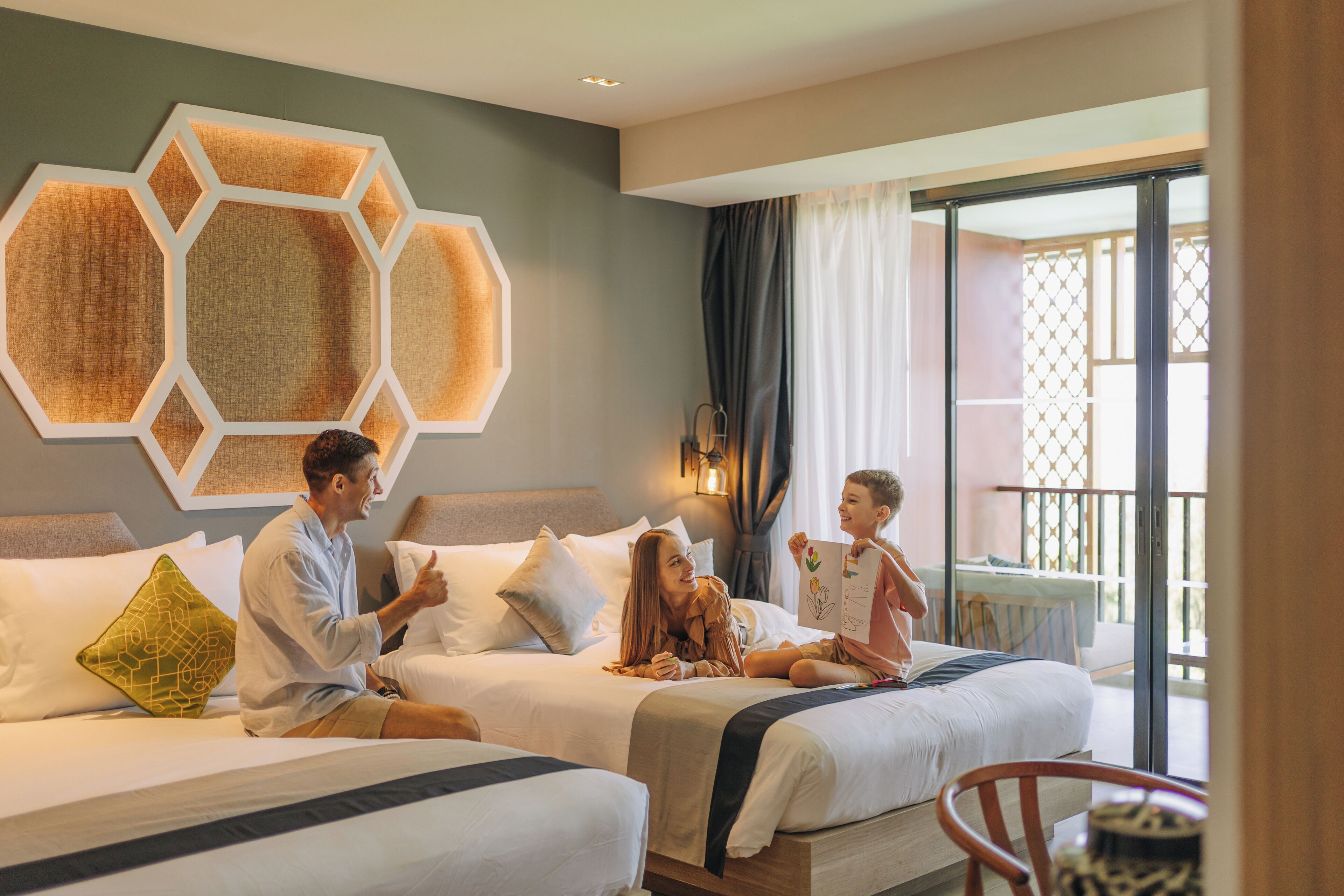 43-inch led tv with cable channels, tv, ping pong