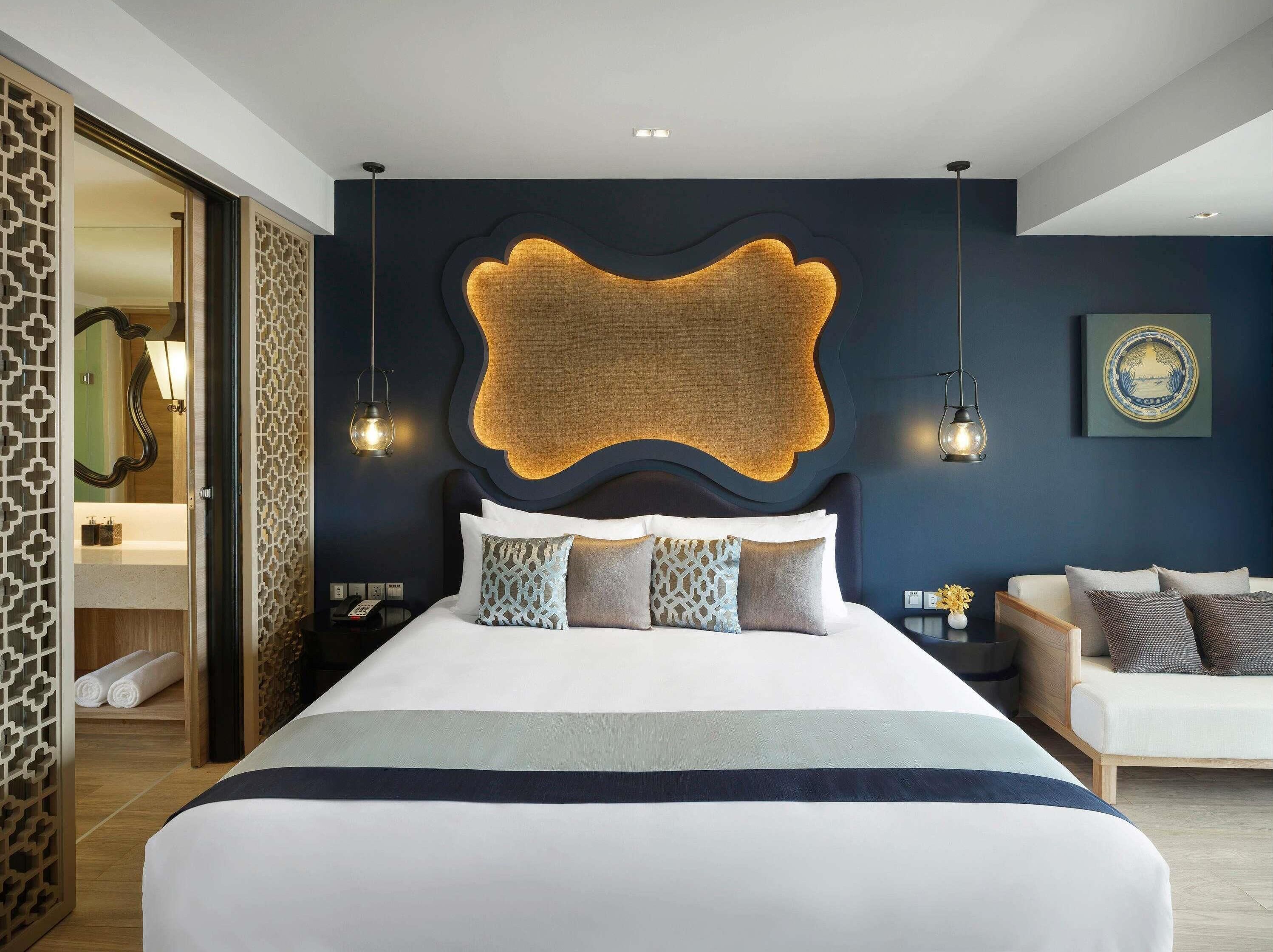 Deluxe Suite, 1 King Bed, Pool Access, Sea View | Premium bedding, down comforters, minibar, in-room safe