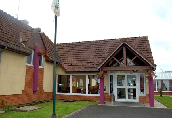 Front of property - Logis L'Auberge Picarde (Chepy)