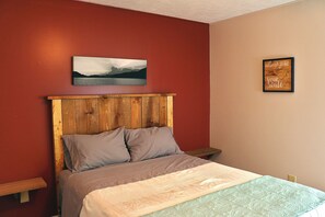 Chalet rustique, 3 chambres | 3 chambres, fer et planche à repasser, accès au Wi-Fi (inclus)