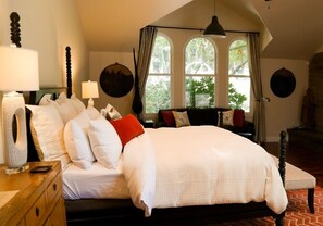 The Living Room | Iron/ironing board, free WiFi - The Madrones (Philo)