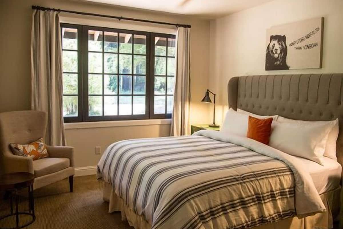 Appartement, 1 slaapkamer, kitchenette | Een strijkplank/strijkijzer, gratis wifi