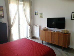 Deluxe-Vierbettzimmer, 2 Schlafzimmer, Kochnische | 1 Schlafzimmer, hochwertige Bettwaren, Betten mit Memory-Foam-Matratzen