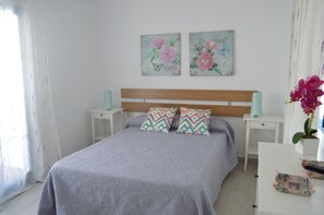 3 bedrooms, iron/ironing board, travel cot, free WiFi