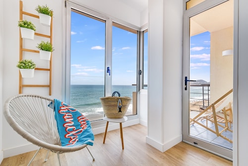 MAR DE SANTIAGO -huoneisto sijaitsee Las Canterasin rannan ensimmäisellä rivillä