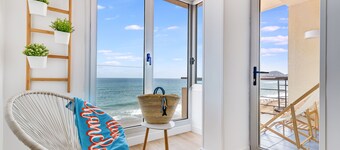 MAR DE SANTIAGO apartment located on the first line of Las Canteras Beach