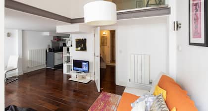 A Stylish 2 Bed, 2 Bath London Apartment