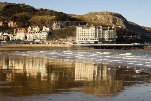 Beach Hut Apartment, Llandudno - Wunderschön renoviert - neu für 2014