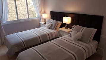 3 chambres, fer et planche Ă  repasser, Wi-Fi gratuit, draps fournis