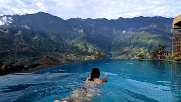 Alberca al aire libre