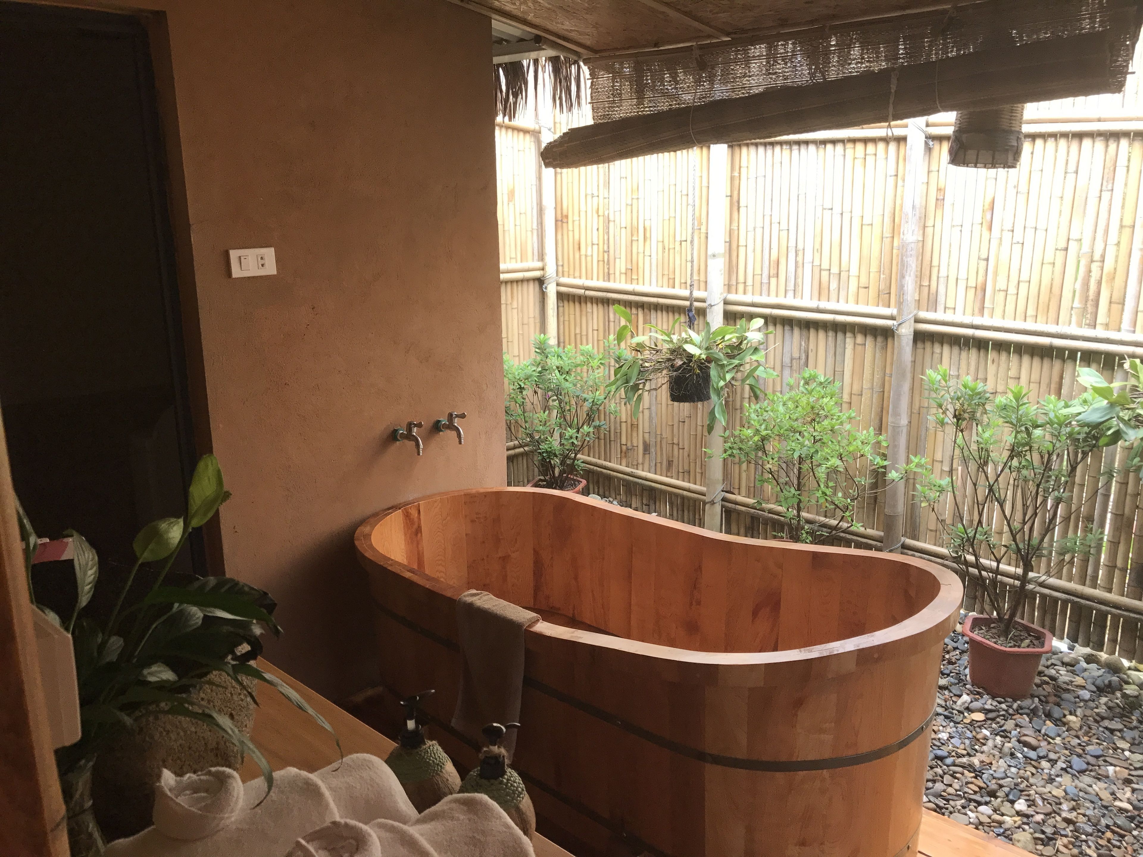private bamboo hut  | deep-soaking bathtub