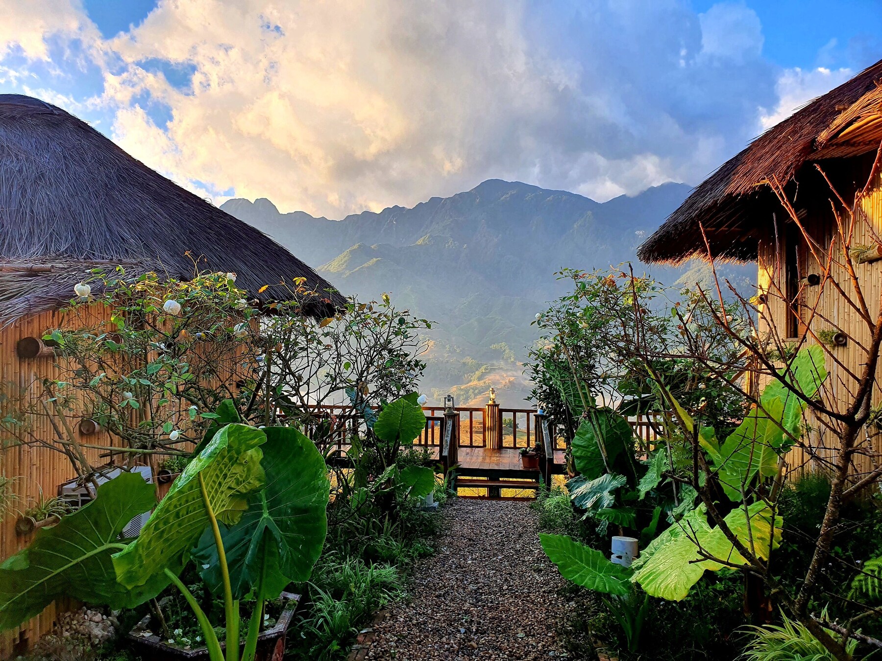 Private Bamboo Hut  | Vue sur la montagne