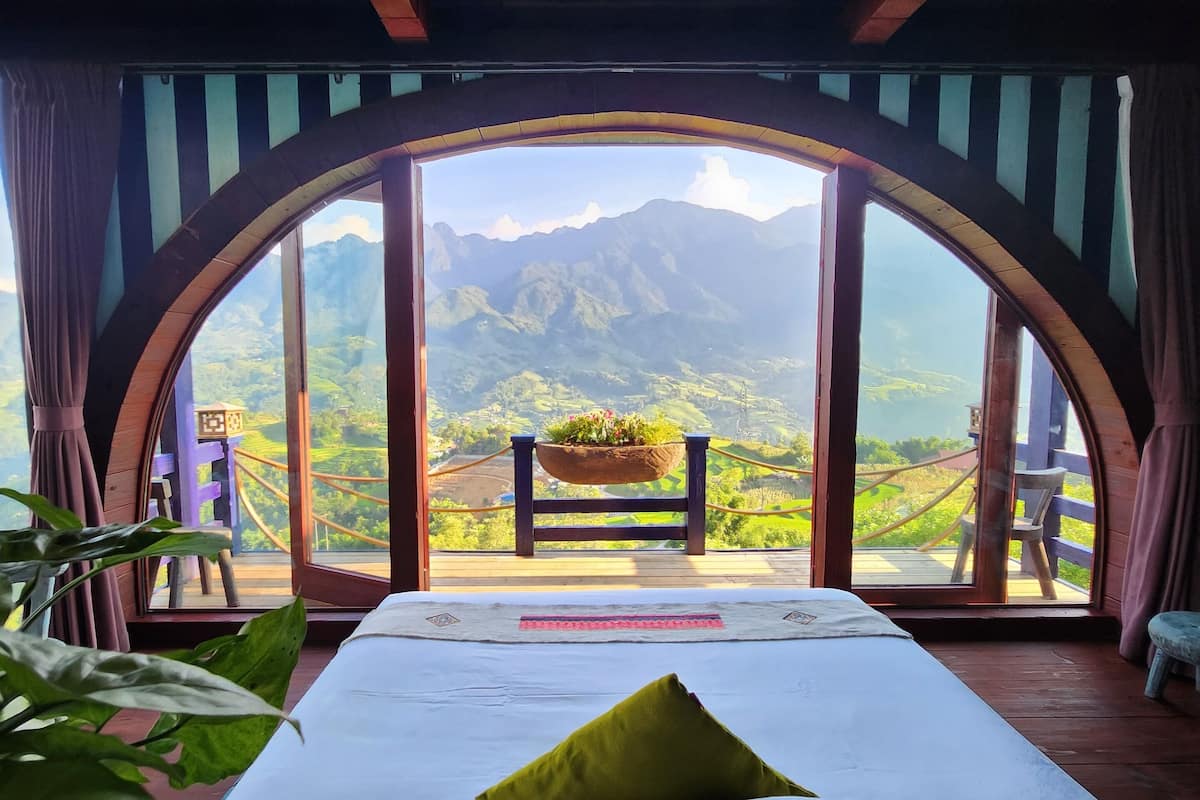 signature studio, 2 bedrooms, mountain view | 1 bedroom, down duvets, in-room safe, individually decorated