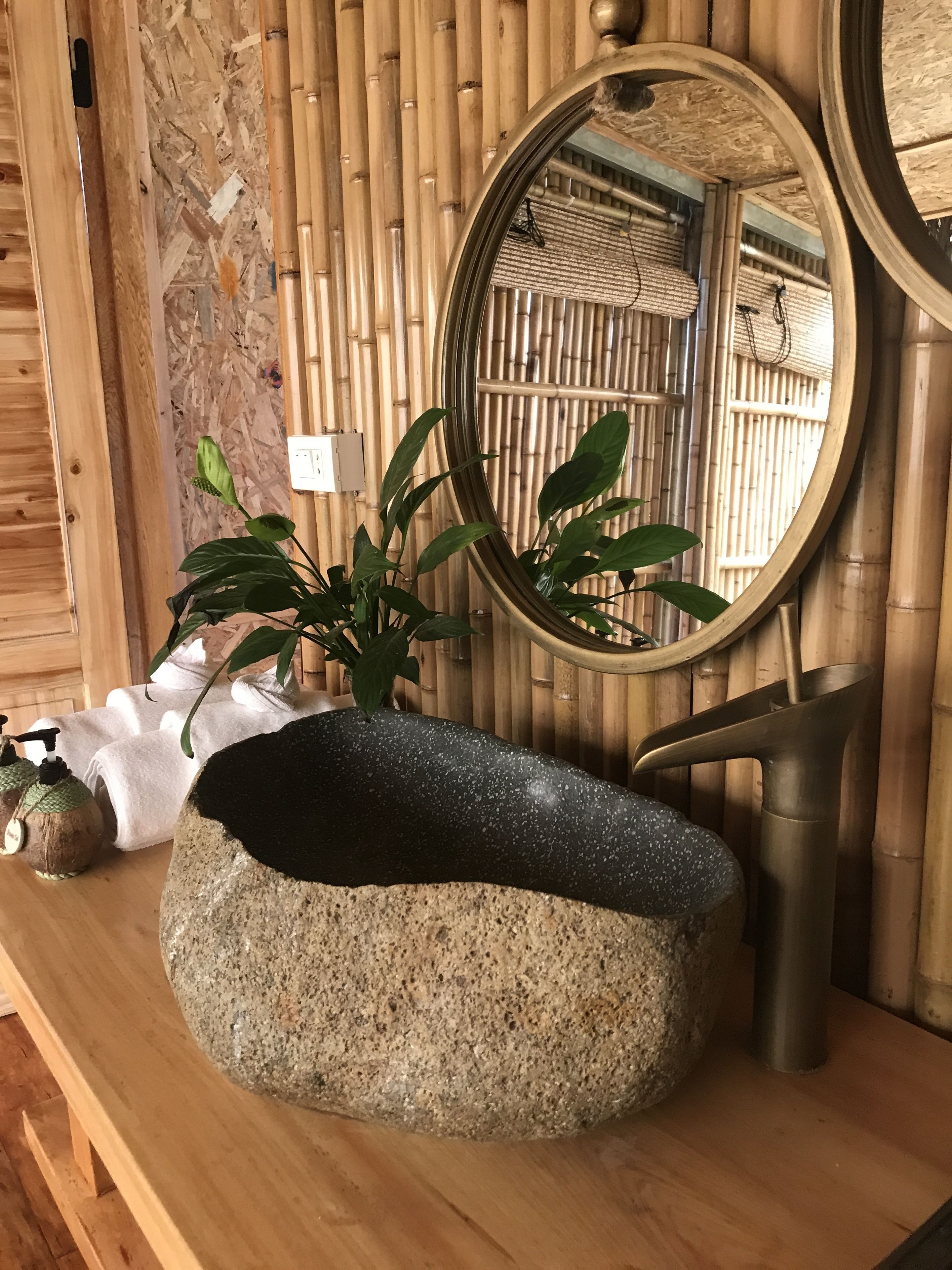private bamboo hut  | bathroom sink
