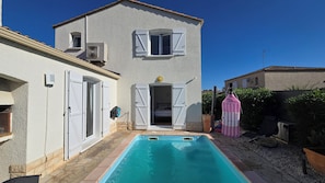 Piscine extérieure, piscine chauffée