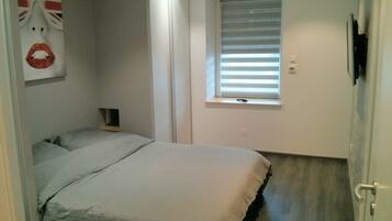 3 bedrooms, WiFi, bed sheets, wheelchair access