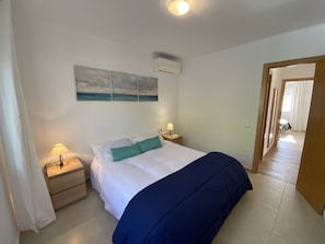 2 chambres, fer et planche à repasser, Wi-Fi gratuit, draps fournis