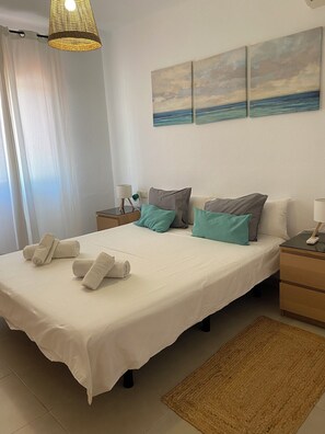 2 bedrooms, iron/ironing board, free WiFi, bed sheets