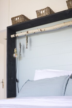 1 chambre, fer et planche à repasser, Wi-Fi, draps fournis