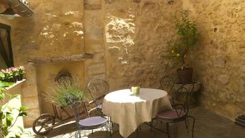 Restauration extérieure