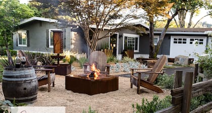 Casa moderna del vino del campo en Healdsburg histórico, ubicación del premiere