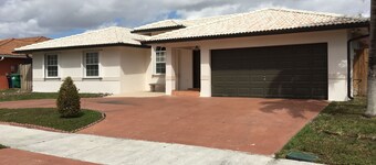 This is a private Home, 4 Bedrooms, 2.5 Bathrooms Sleeps 8