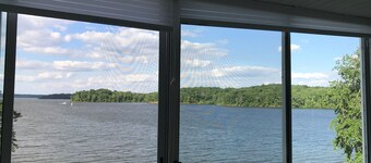 Schöne Waterfront Condo - Bootsverleih - Pool - Kamin