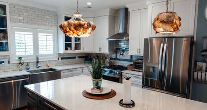 Beach House & Pool! Relaxing spacious house! Saltwater pool! Great location.