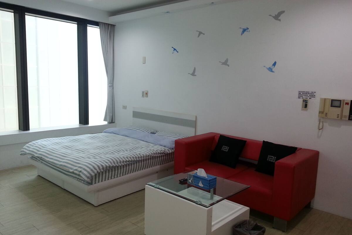 Senior Double or Twin Room | Desk, blackout curtains, rollaway beds