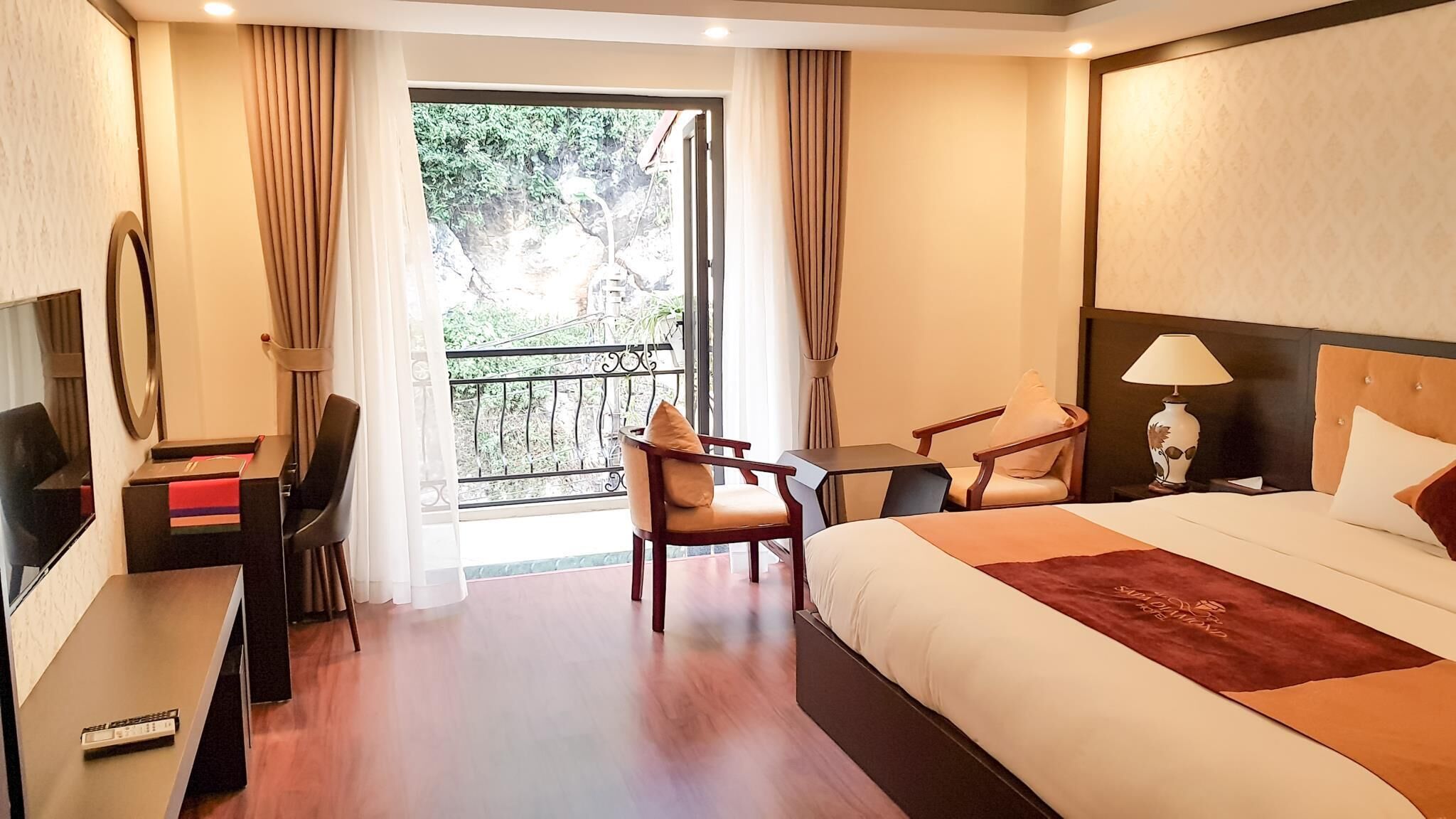 Minibar, in-room safe, desk, soundproofing