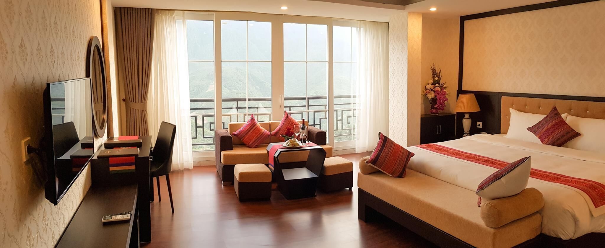 Minibar, in-room safe, desk, soundproofing