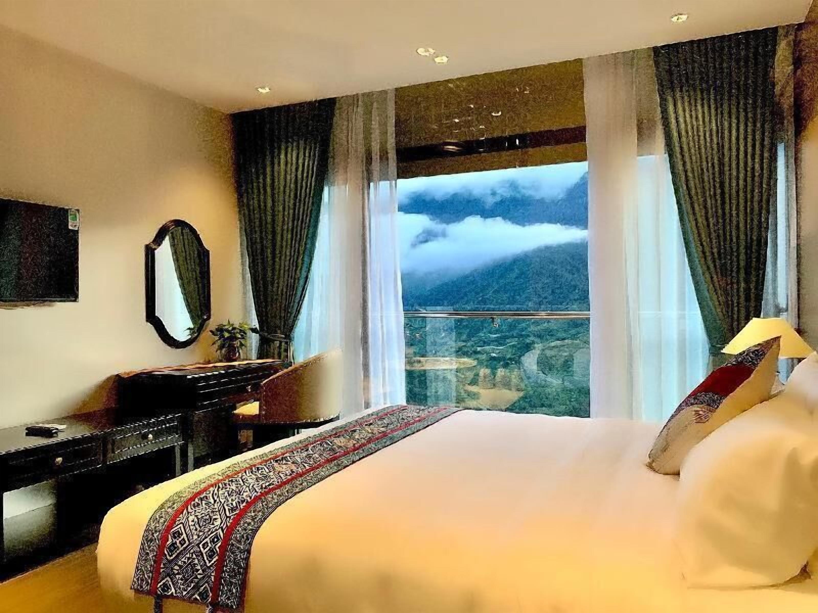 Minibar, in-room safe, desk, soundproofing