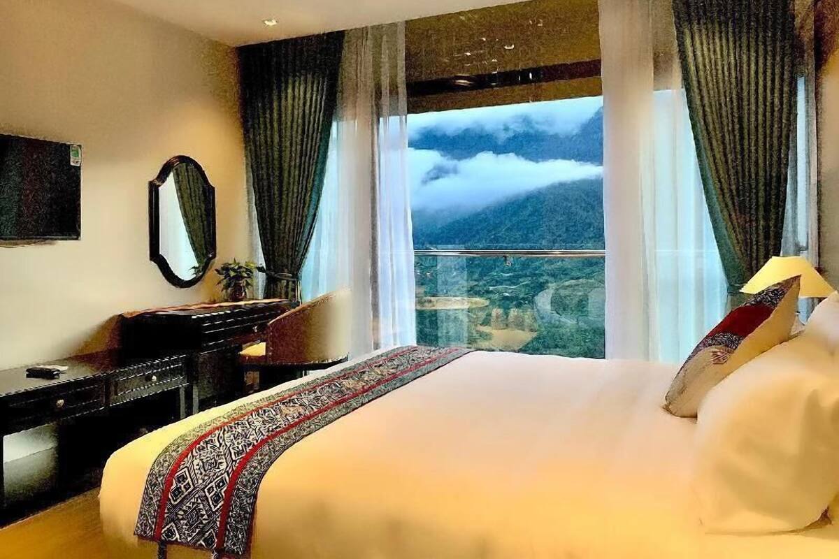 Minibar, in-room safe, desk, soundproofing