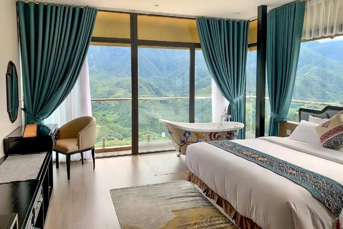 Minibar, in-room safe, desk, soundproofing