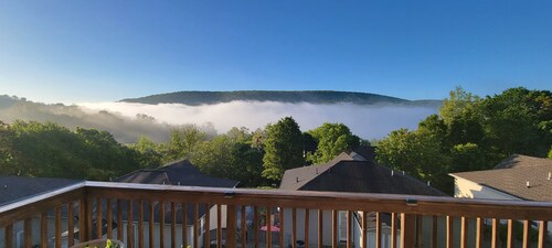 Shenandoah Paradise – Best River & Mountain Views in Harpers Ferry
