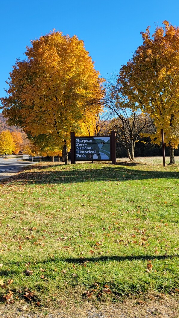 Property grounds - Shenandoah Paradise!!
Best view!! Mountains and River
 (Harpers Ferry)