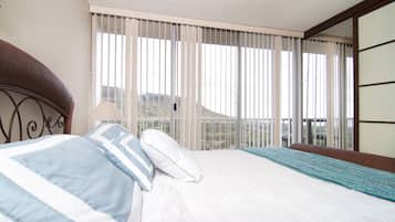 1 chambre, fer et planche à repasser, accès Internet, draps fournis