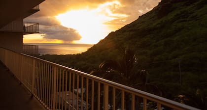 MAKAHA CONDO NEAR BEACH/GOLF