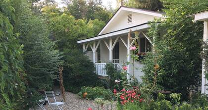 DOWNTOWN MURPHYS, HALF BLOCK TO MAIN ST