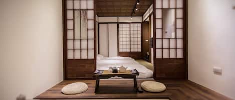 Desk, blackout curtains, free WiFi, bed sheets