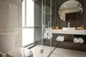 Regadera, regadera tipo lluvia, amenidades de baño gratuitas 