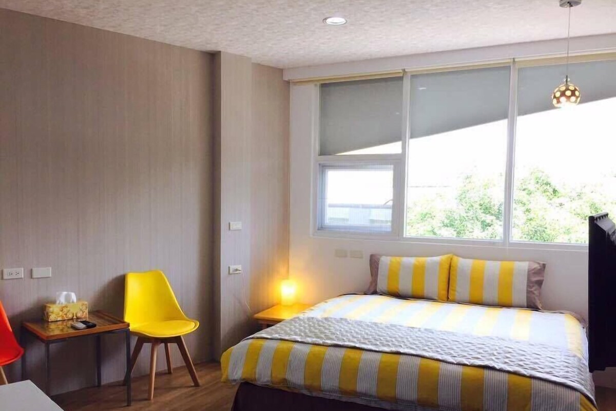 Minibar, desk, blackout drapes, free WiFi