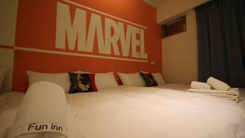 Familienzimmer, Stadtblick | Schreibtisch, Verdunkelungsvorhänge, kostenloses WLAN