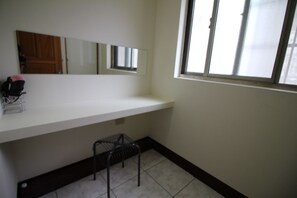 Shared Dormitory | Bathroom