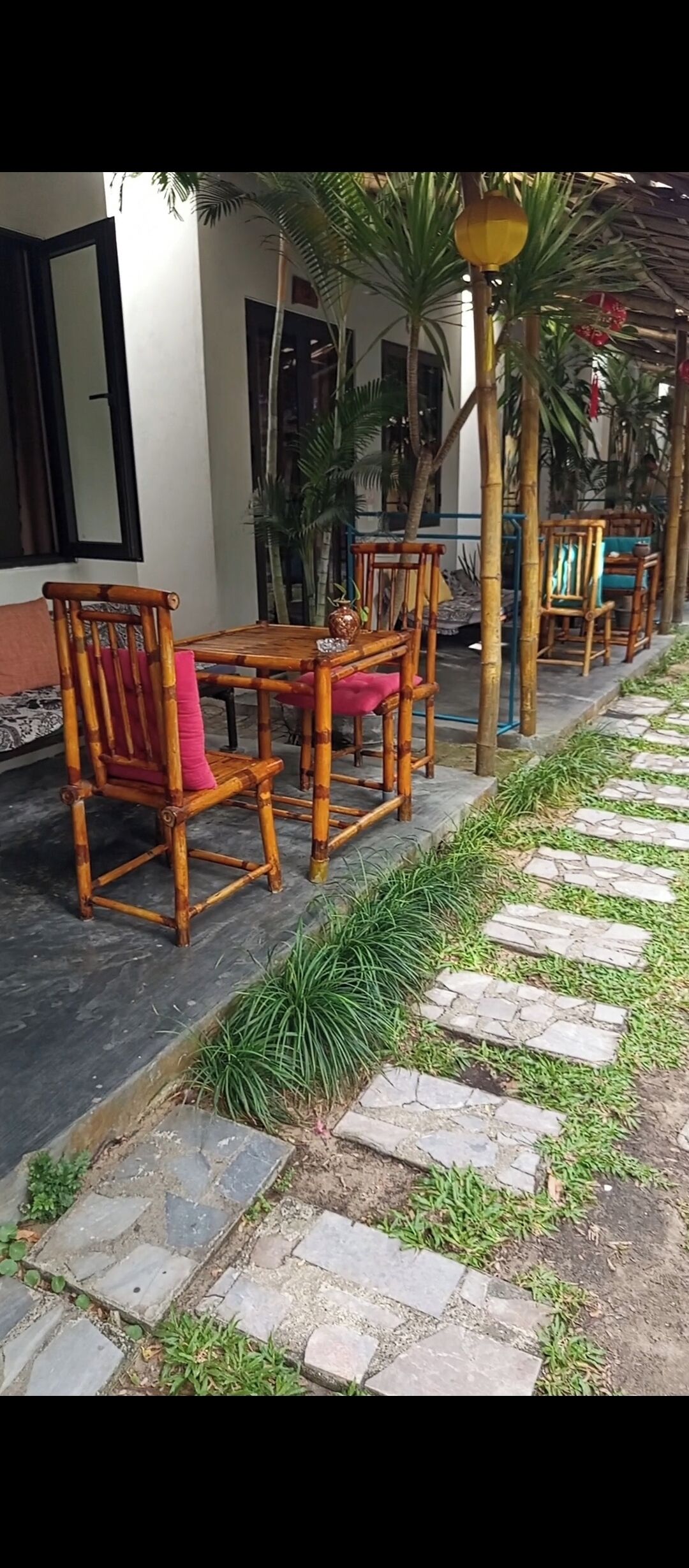 Family Room, Garden View | Minibar, individually decorated, desk, laptop workspace